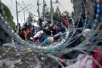 Refugees at the Greek-Macedonian border. Photo by Robert Atanasovski.